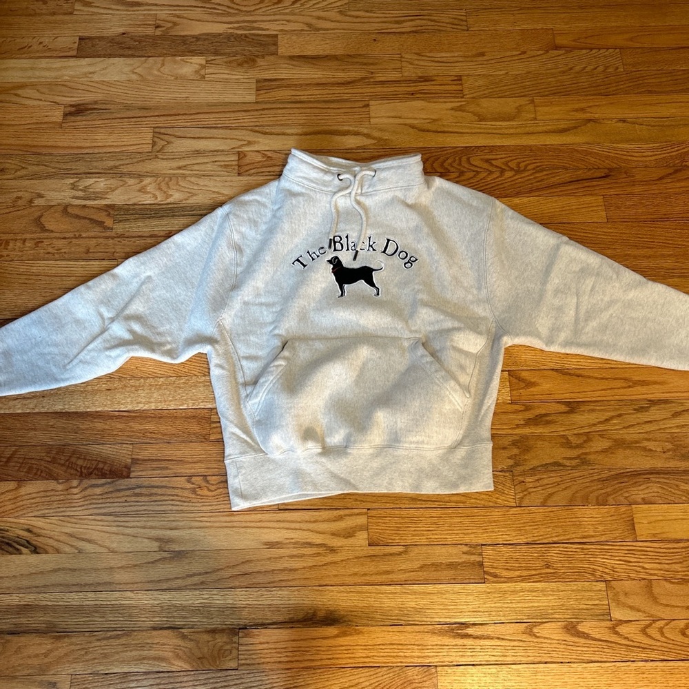 martha’s vineyard the Black Dog cowl neck sweatshirt w no flaws!